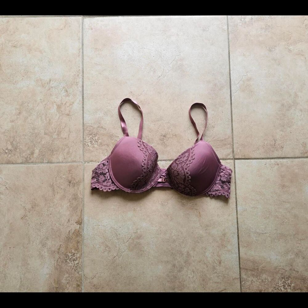 Women's Purple Bra Size 40C